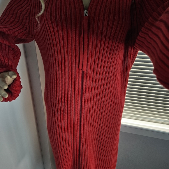 Moda International Red Knit Robe - Picture 5 of 12